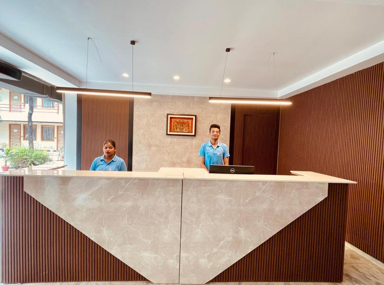 Country Inn Ayodhya - Opposite Airport Extérieur photo