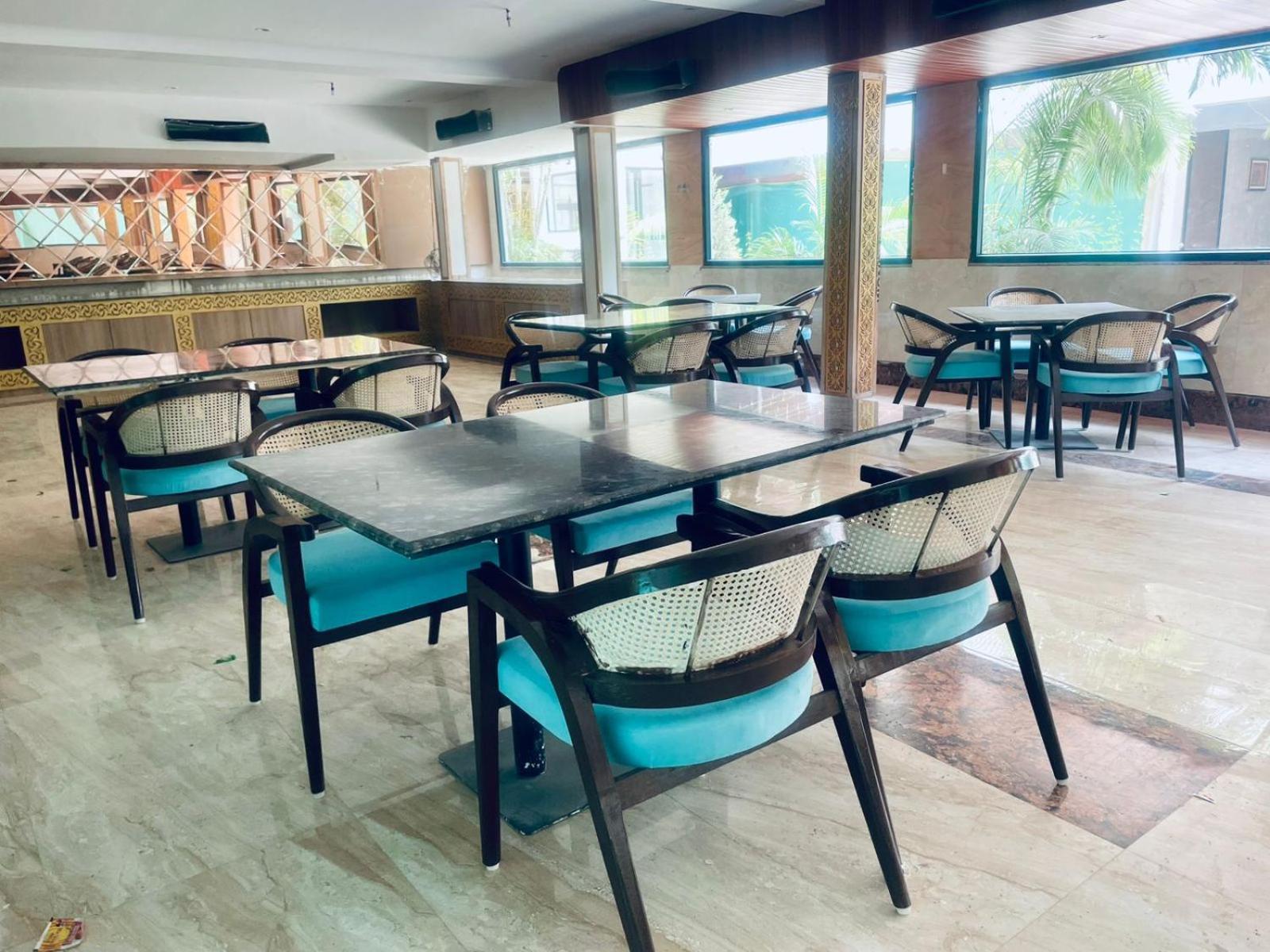 Country Inn Ayodhya - Opposite Airport Extérieur photo
